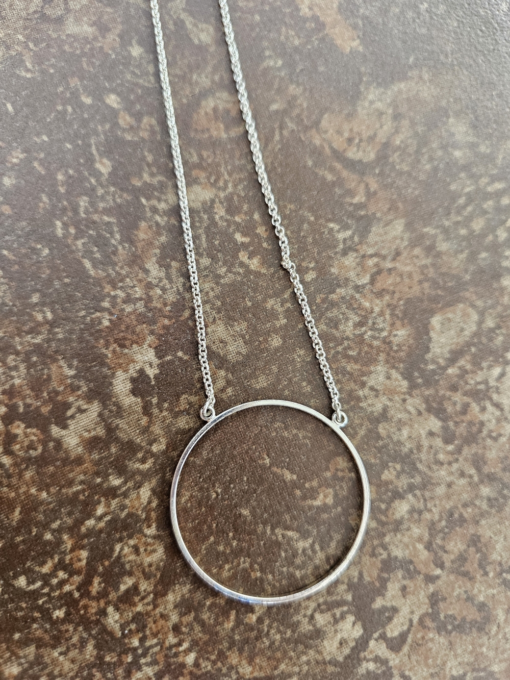 Minimalist Silver Circle Pendant Necklace - Elegant Women’s Jewelry